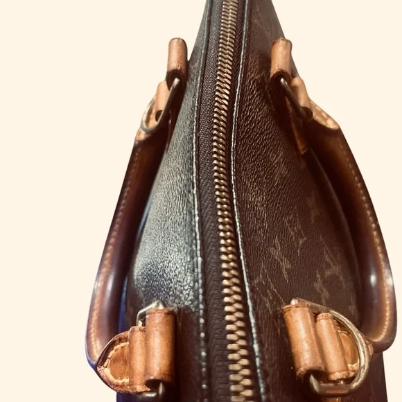 Louis Vuitton Alma PM Monogram Canvas | Vintage Luxury - Picture 10 of 16